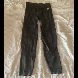 Victoria’s Secret Perfect Peach Workout Pants